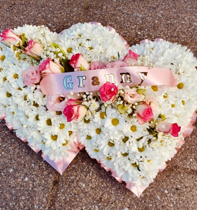 Double heart tribute